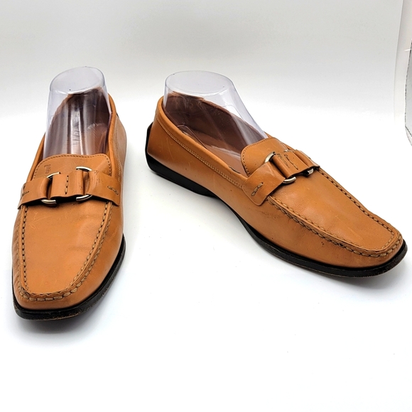 Tod's Italian Leather Loafers for Women Size 11. #1186